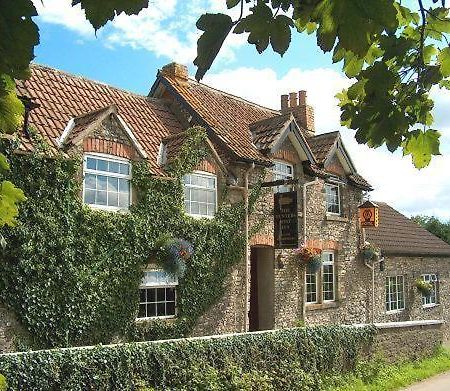 The Hunters Rest Inn Clutton Exterior photo